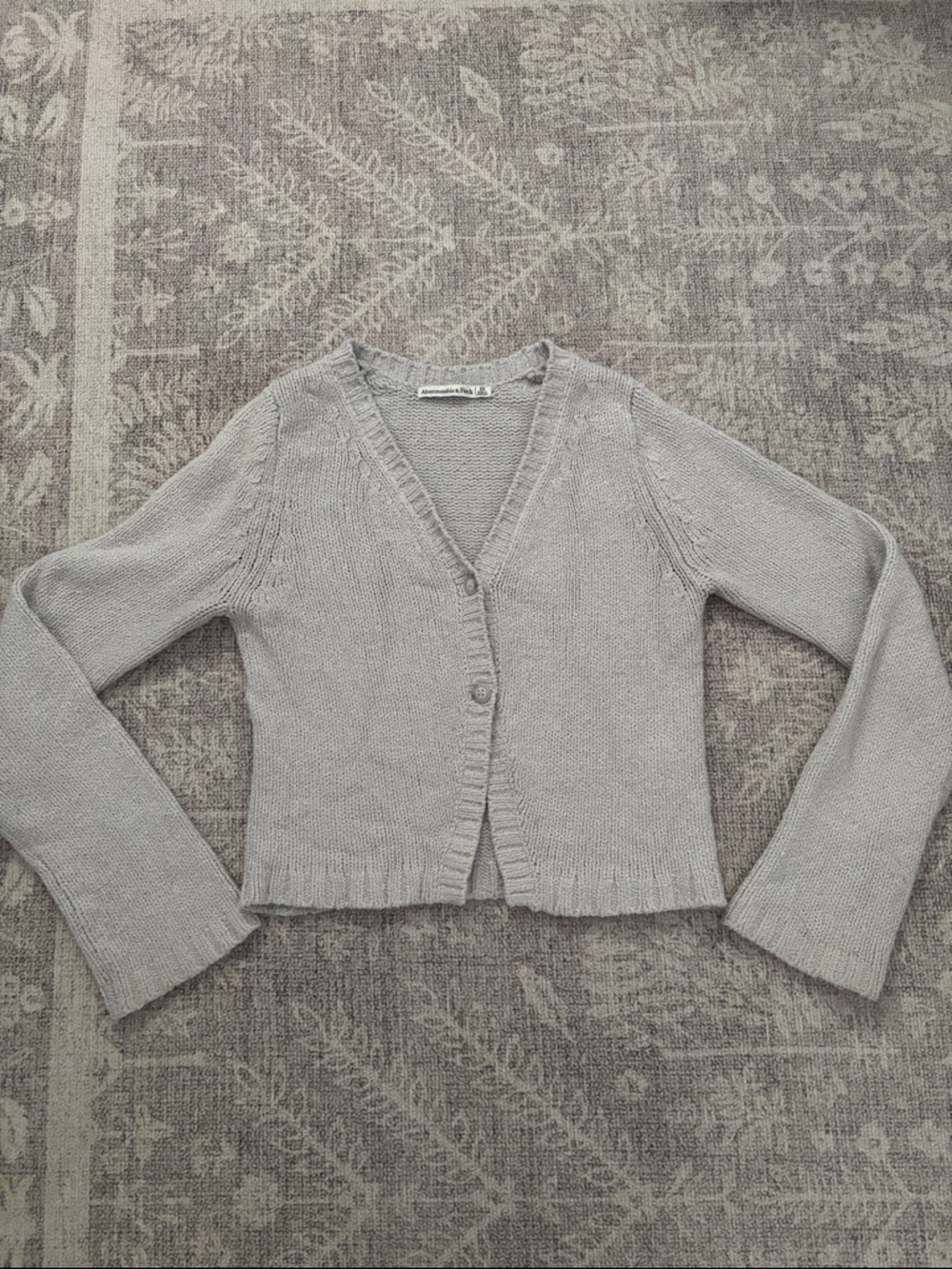 Abercrombie & Fitch Light Gray V‑Neck Button Front Cardigan